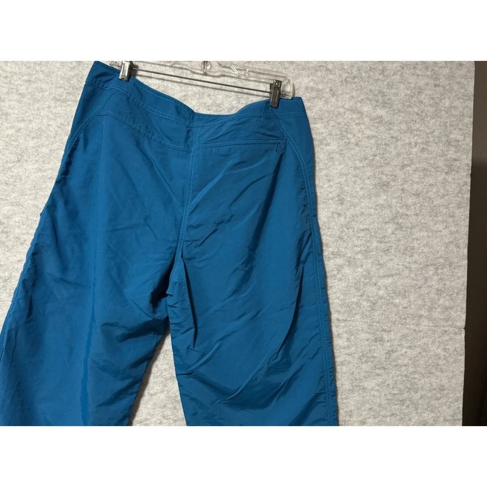 L.L. Bean Women's 14 Blue Supplex Nylon Capri Pants Lightweight Travel Hiking